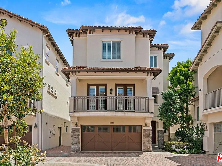 5738 Celedon Crk — Photo 1
