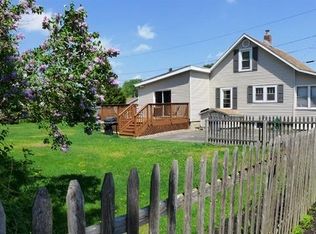 37 N Bridge Dr, Albany, NY 12203