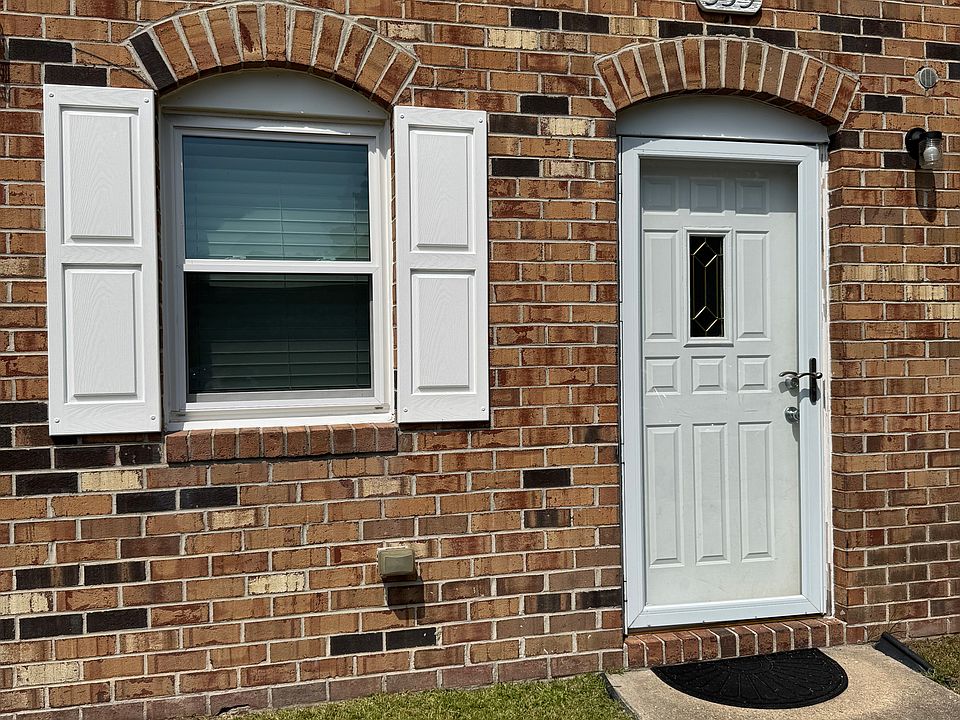 1st image of 939 Indian Cir