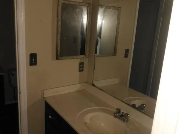 63 Tiburon Dr, Lithonia, GA 30038