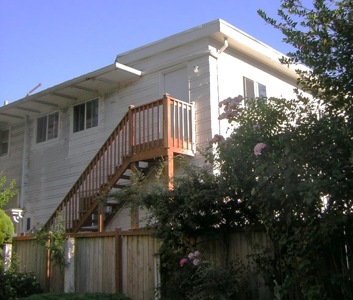 12 bed, 3.5 bath, $600 — Photo 4
