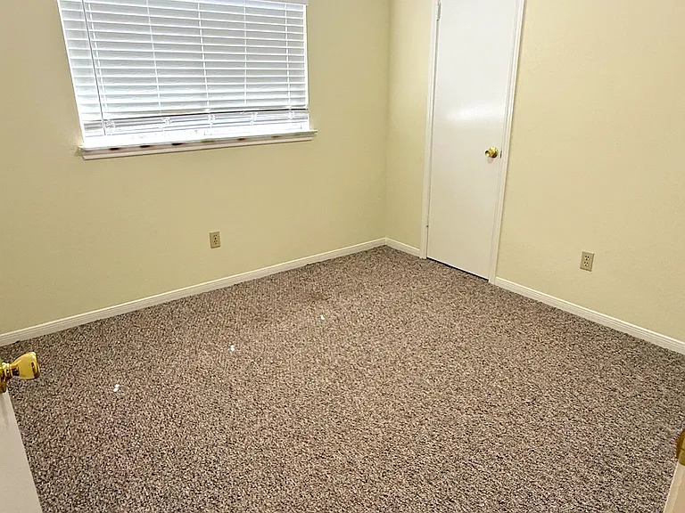 10555 Walnut Glen Dr — Photo 12