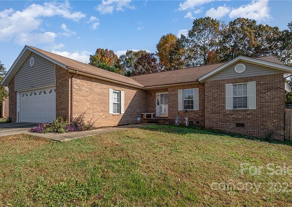 5072 Kennedy St, Hickory, NC 28602 Zillow