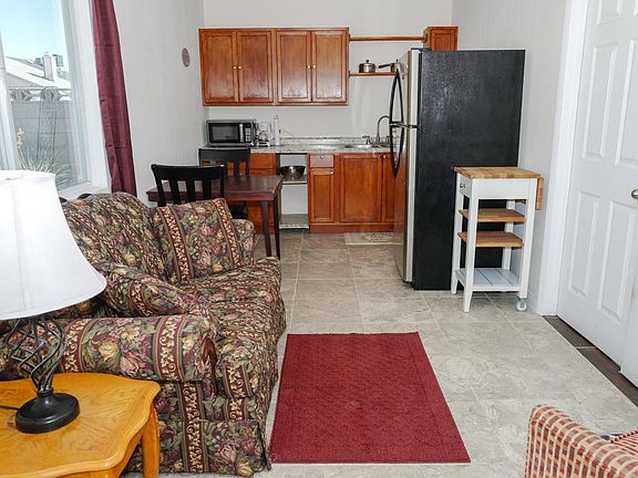 3rd image of 501 Holick Ave #2