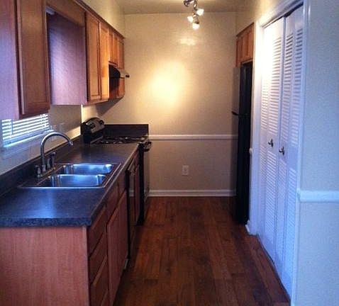 3rd image of 5614 Landmark Dr