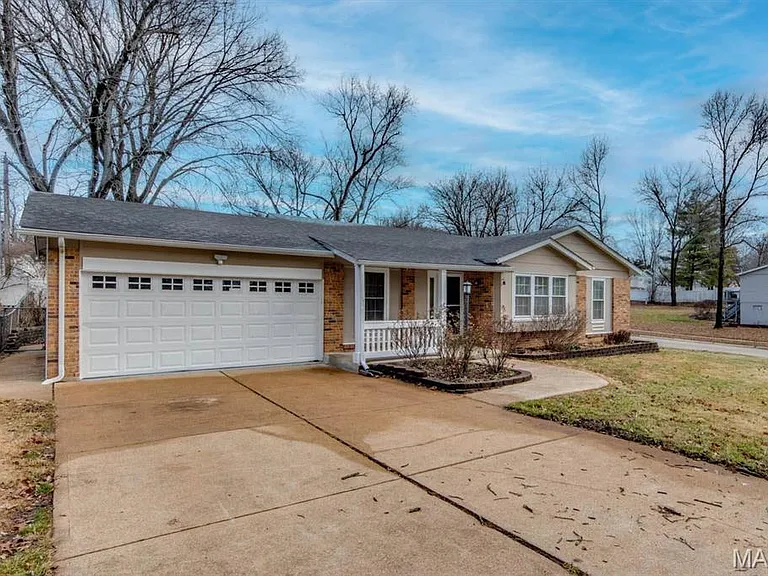 359 Palermo Dr — Photo 2