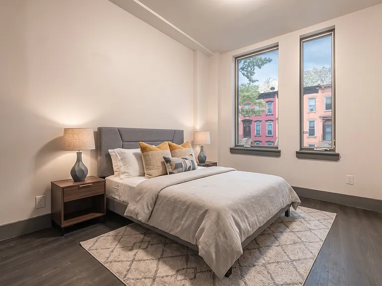 523 Willoughby Ave #3 — Photo 2