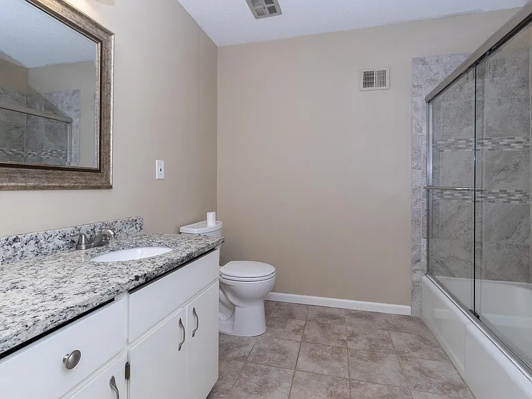 6700 NW Evelyn St — Photo 10