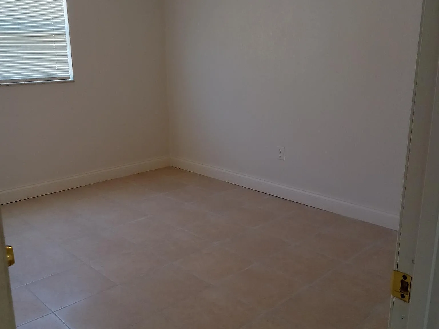 2 bed, 700 sqft, $1,550 — Photo 4