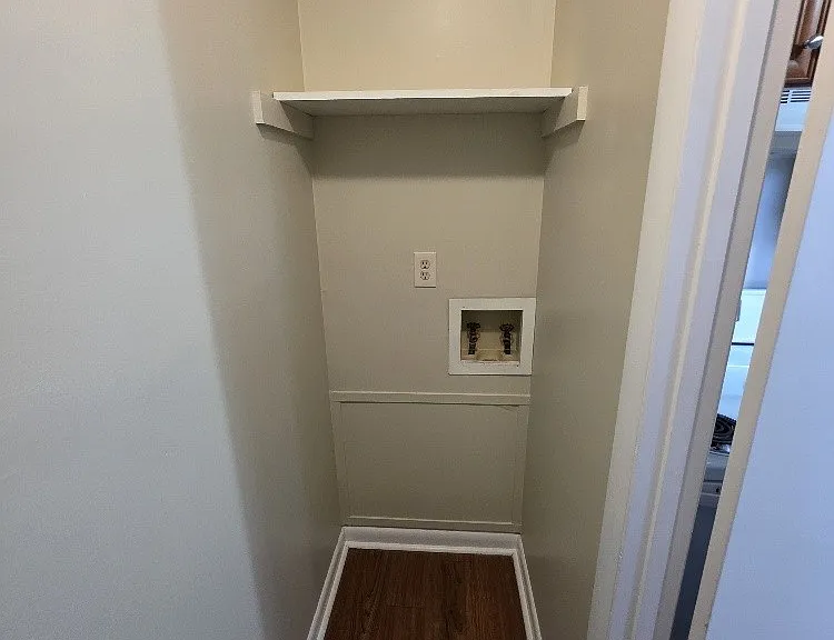 1107 Westchester Dr #D — Photo 9