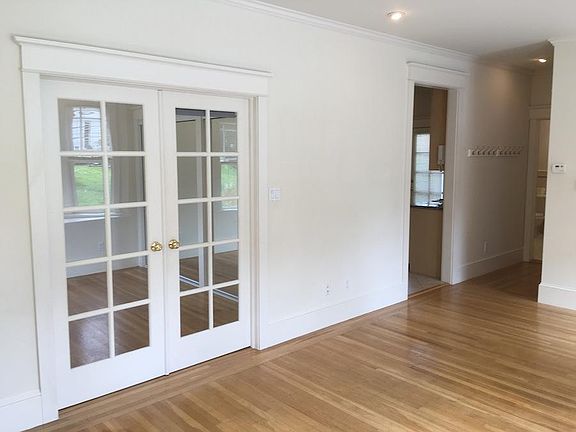 5th image of 301 Precita Ave APT 2