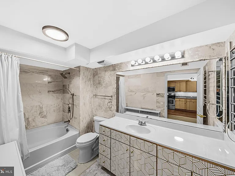 631 D St NW #637 — Photo 19
