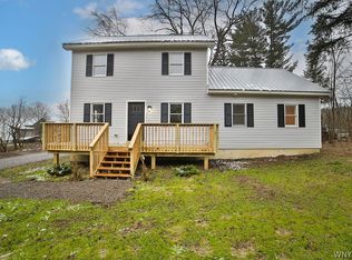 2081 Cornwall Rd, South Wales, NY 14139