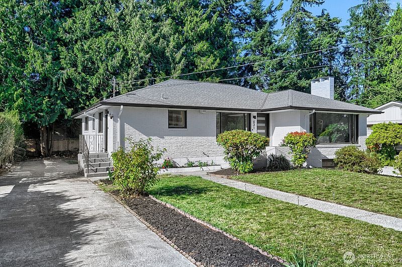 2nd image of 431 72nd Street SE