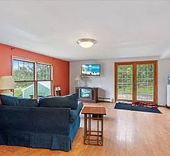 3rd image of 22901 240th St