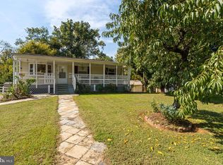 7916 Manassas Dr, Manassas, VA 20111