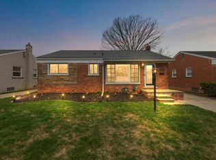 6737 Burnly St, Garden City, MI 48135
