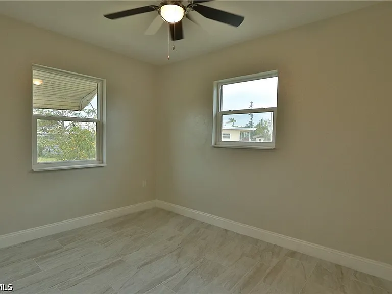 11 California Rd #B — Photo 17