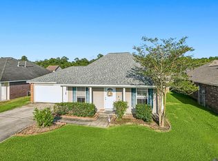 23562 Country Manor Ave, Denham Springs, LA 70726