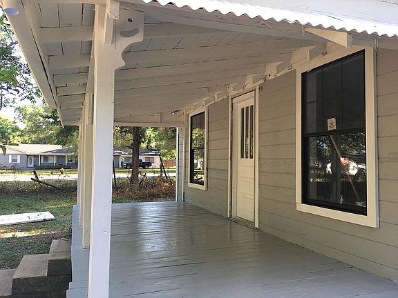 2nd image of 5010 Regalo Dr #1