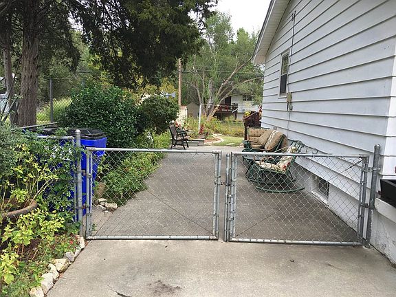 5th image of 1305 Bel Air Dr