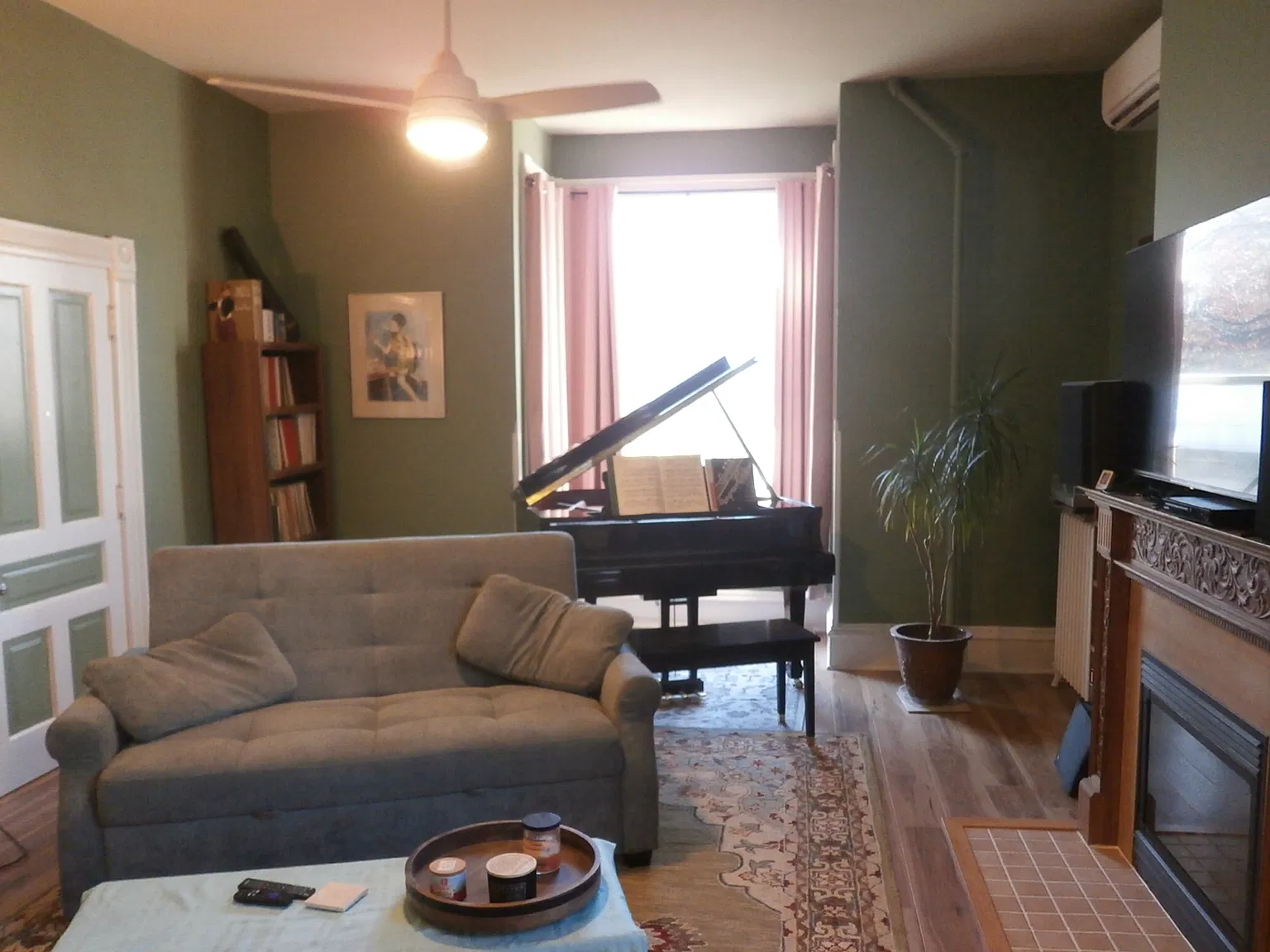 1 bed, 850 sqft, $1,295 — Photo 2