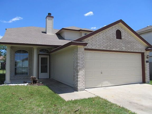 2nd image of 2318 Tracey Ann Ln