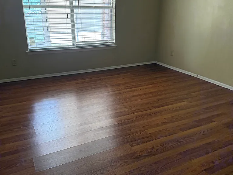 21638 Longwood — Photo 14