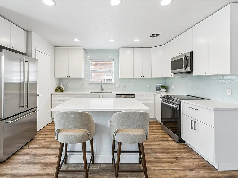 1653 Knight Trl — Photo 13
