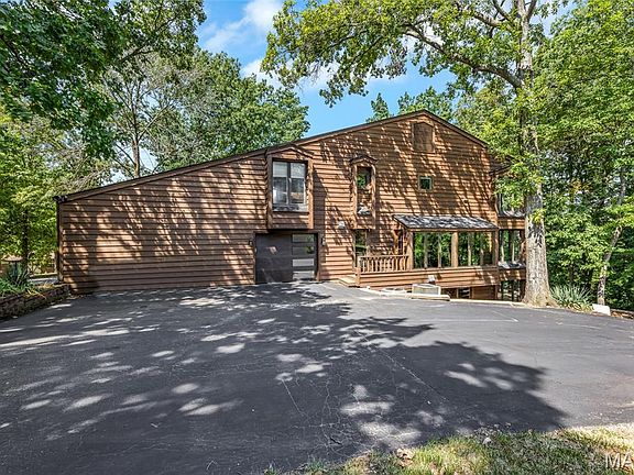 2nd image of 12795 Nanell Ln