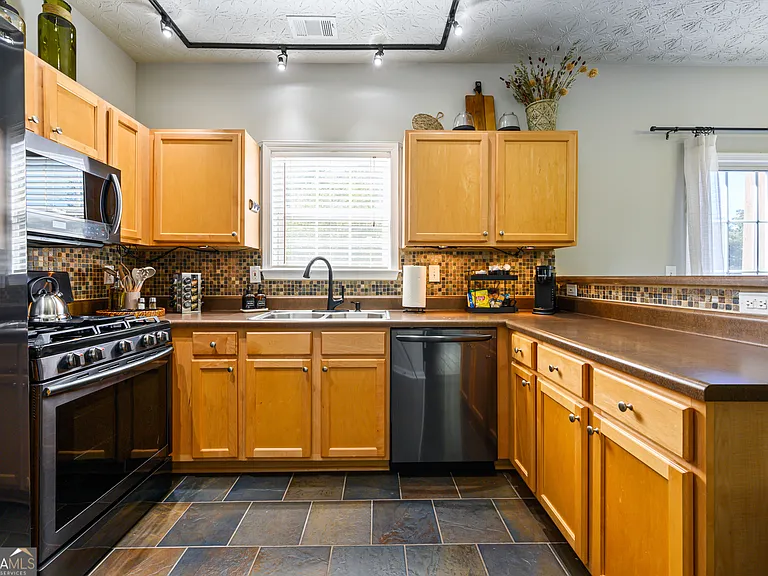 1431 Bay Overlook Dr — Photo 11