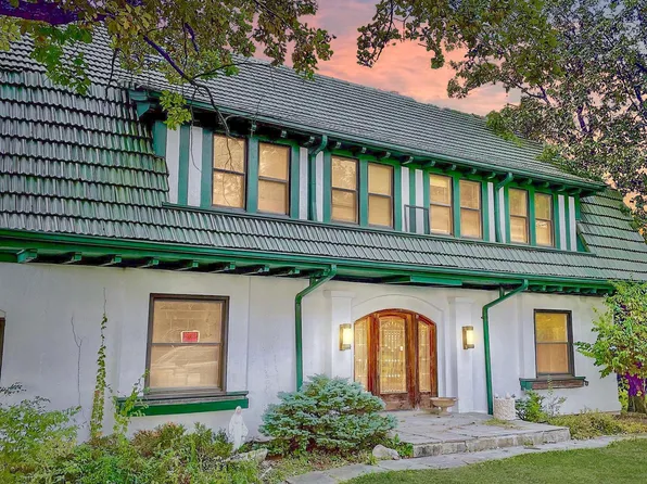 2005 Edgecliff Point, Cincinnati, OH 45206