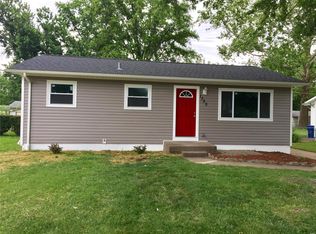 1720 Fernbrook Ln, Florissant, MO 63031