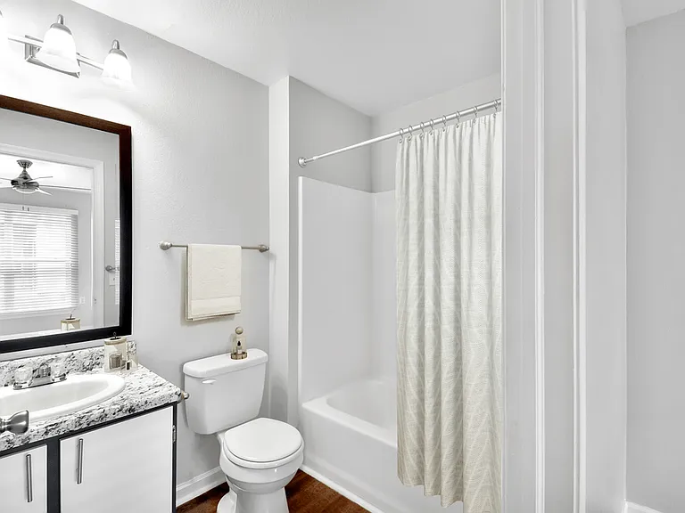 Cascade Apartments — Photo 19