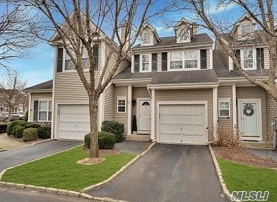 2nd image of 4 Kensington Dr