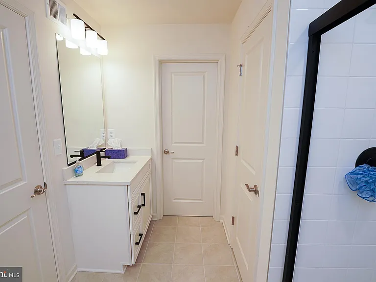 414 Waterfield Ct — Photo 39