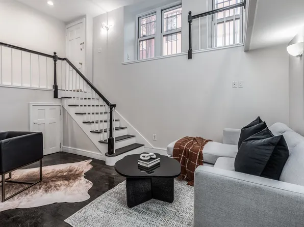 36 Phillips St, Boston, MA 02114