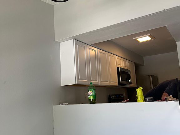4th image of 3020 Bonaventure Cir APT 202