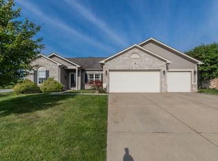 152 S Morris Blvd, Bargersville, IN 46106