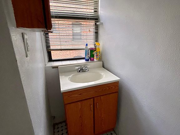4th image of 101 Southside Ave APT 2A