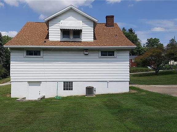 4th image of 153 Main St