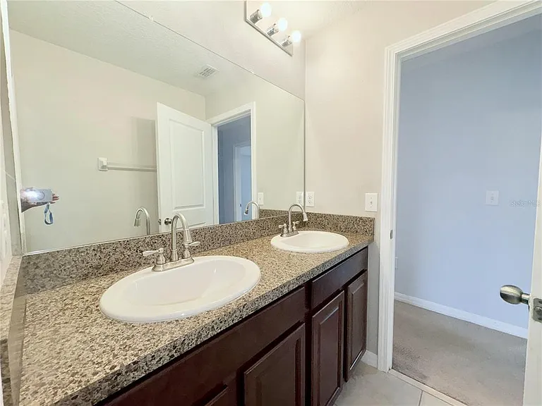 4935 Reflecting Pond Cir — Photo 31