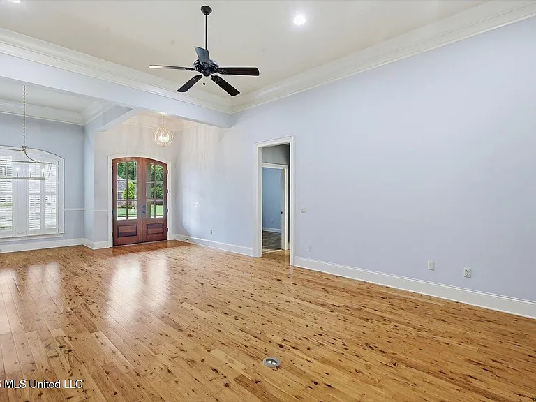 143 Sonnett Cir — Photo 9