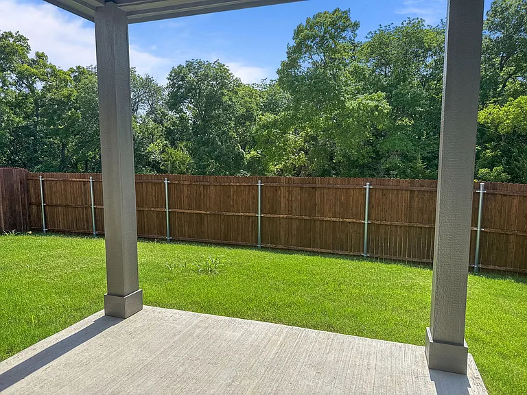 1908 Iris Rd — Photo 5