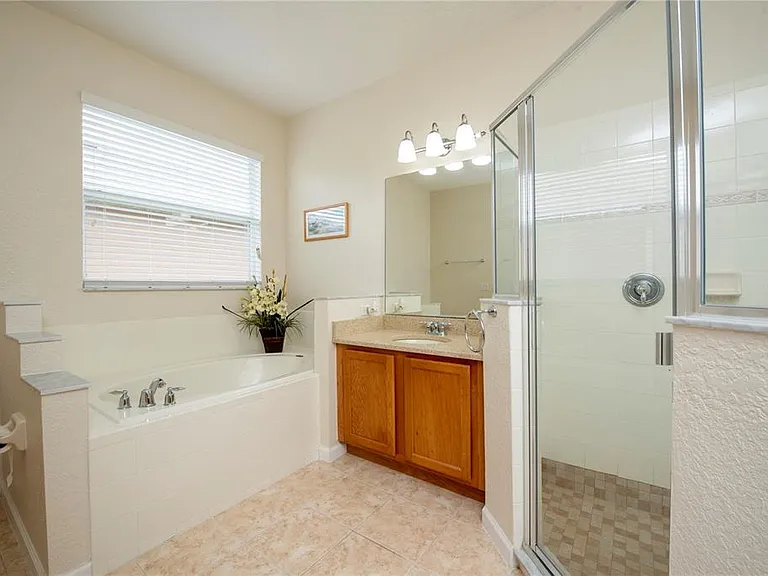 2920 Willow Creek Ln — Photo 77