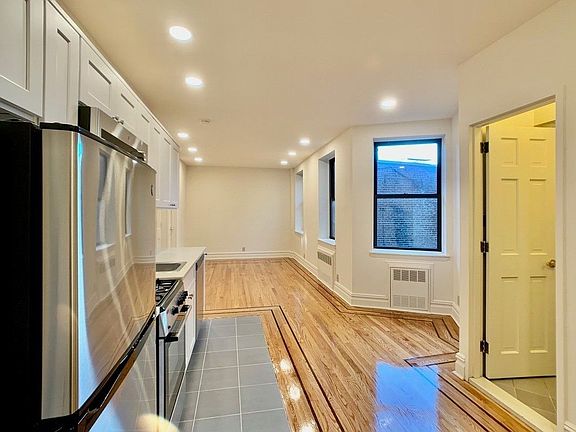 3rd image of 272 Bleecker St APT 51
