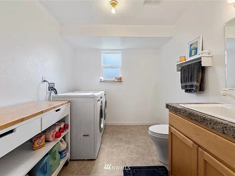 Downstairs Bathroom and Laundry