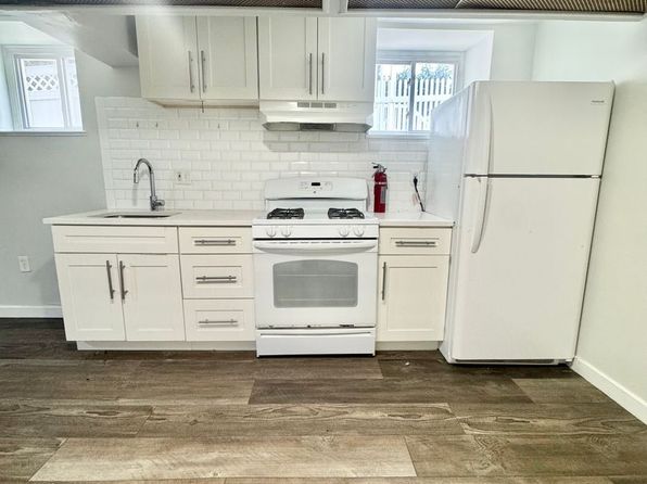 320 Rochelle Ave APT 35