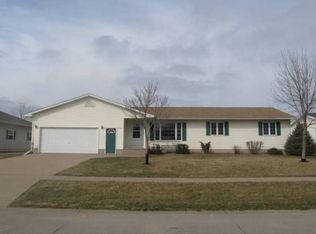 404 W Oak St, Danville, IA 52623