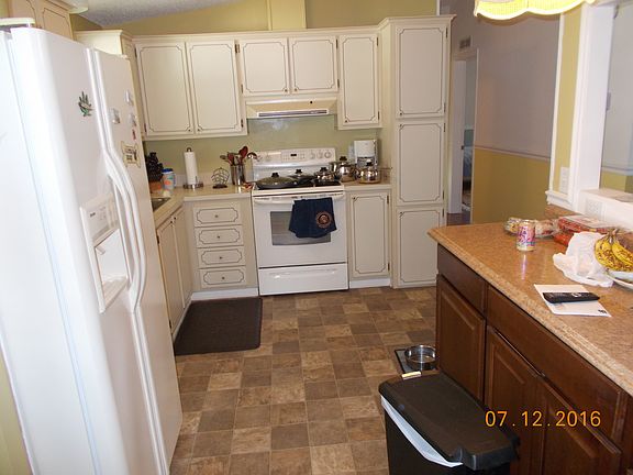 3rd image of 1422 Lindsey Ln